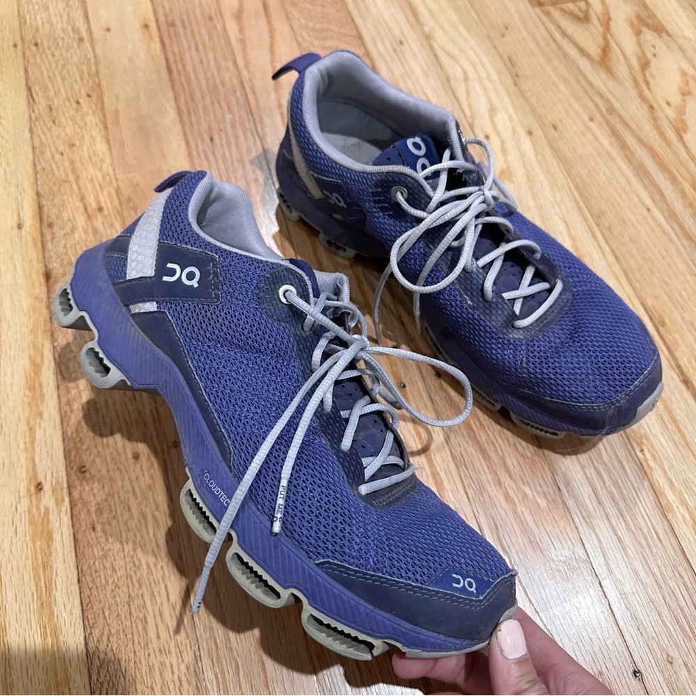 On Cloud Cloud Flow Running Shoes - image 1